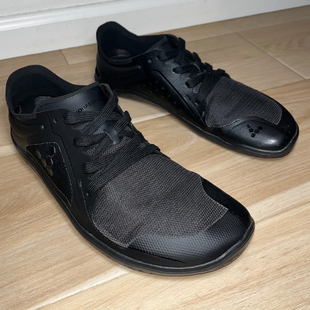 Vivobarefoot Primus Lite III. Barefoot minimalist shoes